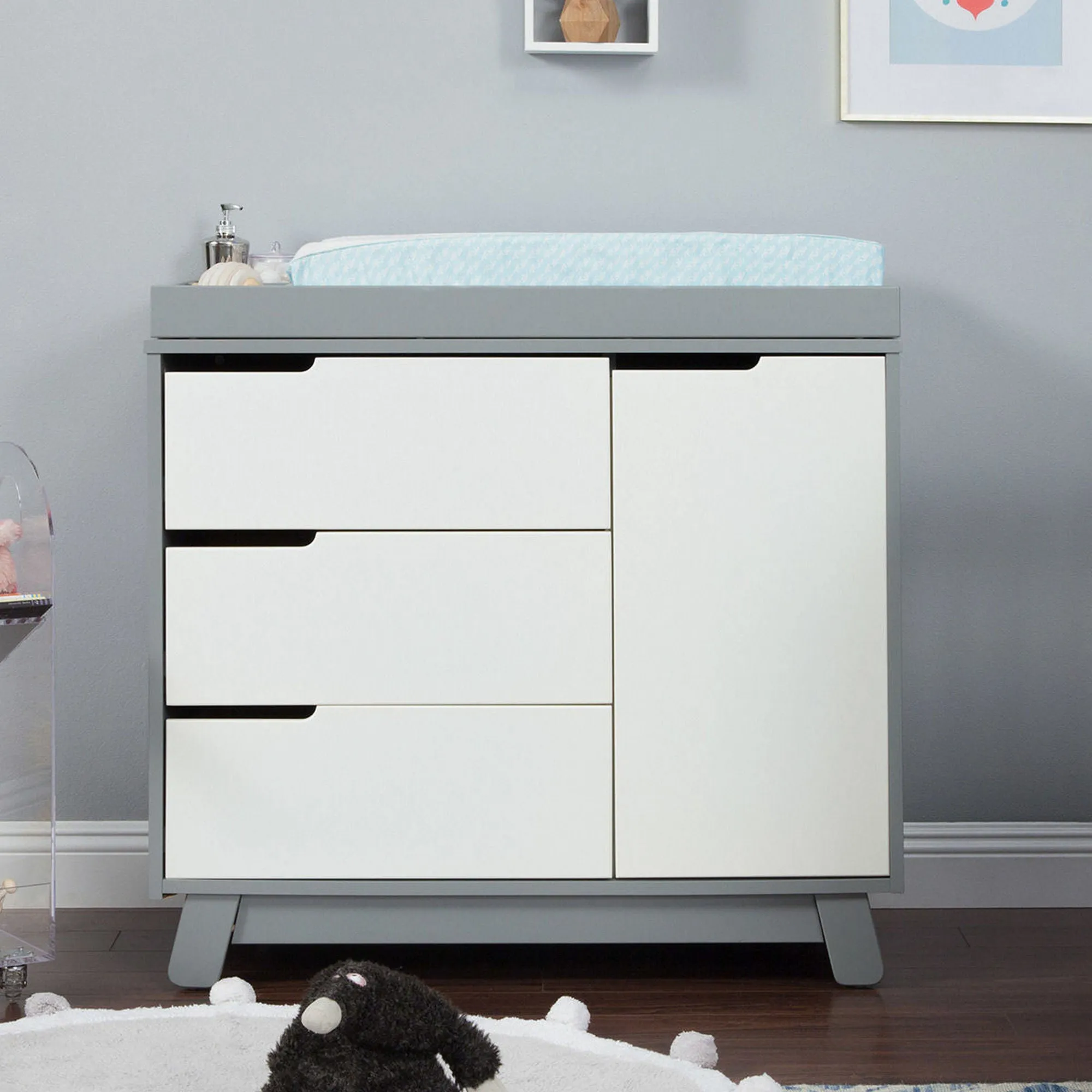 BABYLETTO Hudson 3-Drawer Changer Dresser with Removable Changing Tray