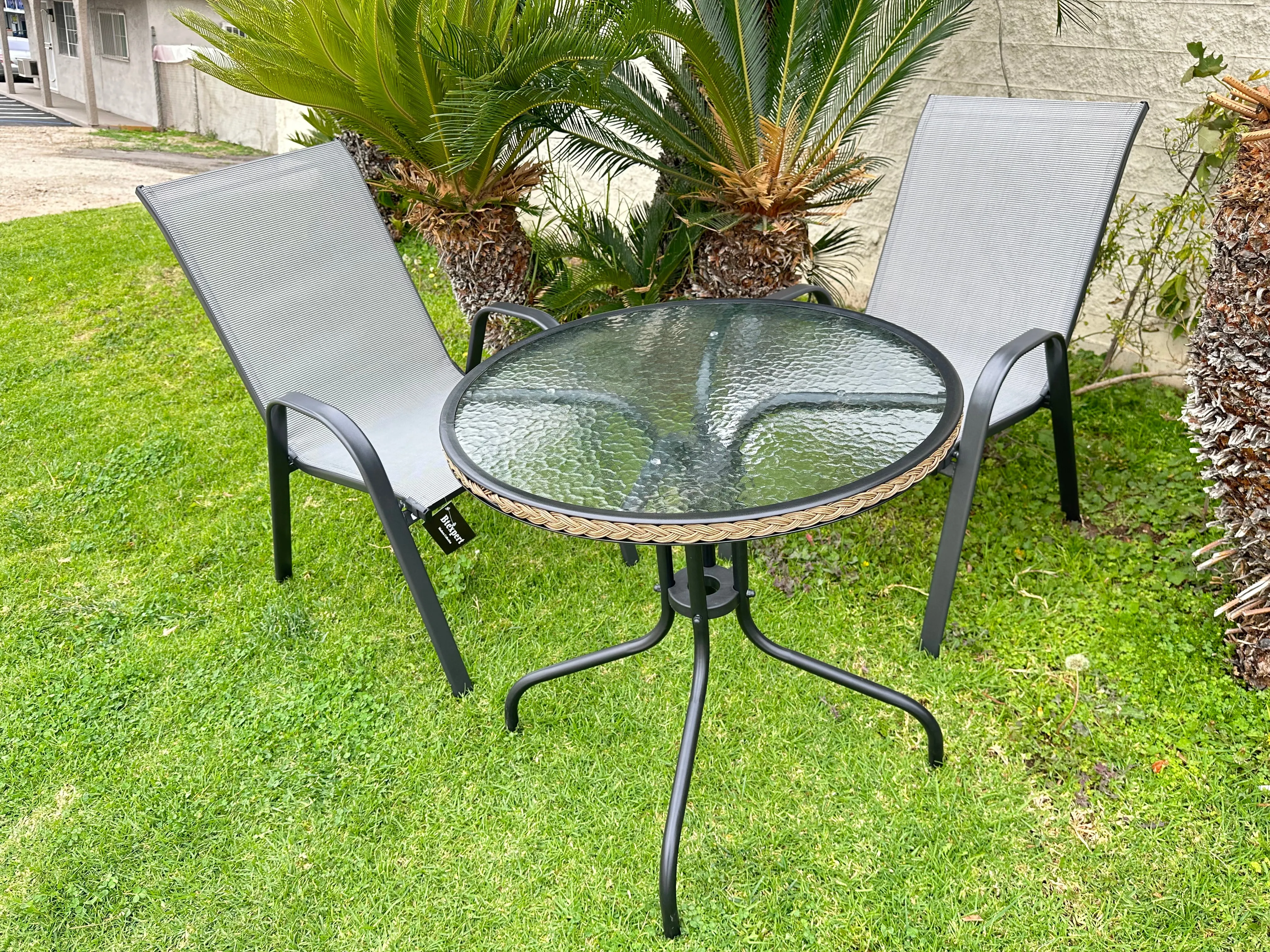 BTExpert Indoor Outdoor 28" Round Tempered Glass Metal Table Brown Rattan Trim   2 Gray Restaurant Flexible Sling Stack Chairs