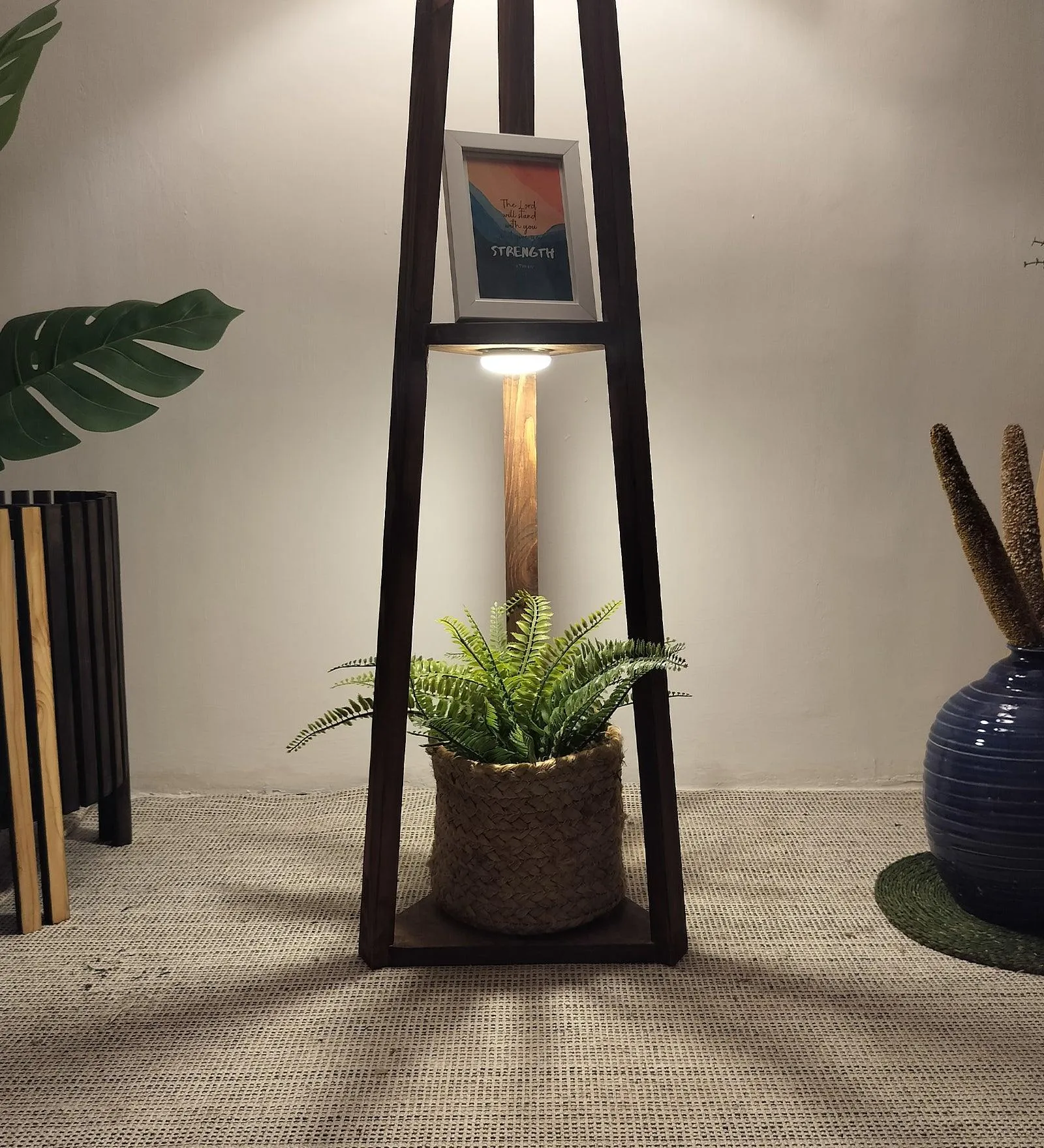 Modern Pinewood Vantage Floor Lamp – Elegant Square Design