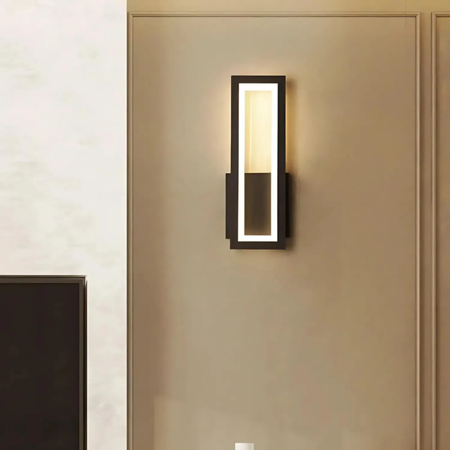 Tromsø – Modern LED Wall Light Fixture